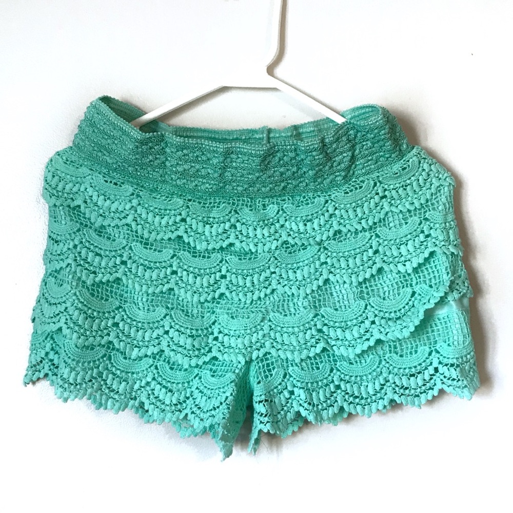 Banana USA Lacy, layered shorts
